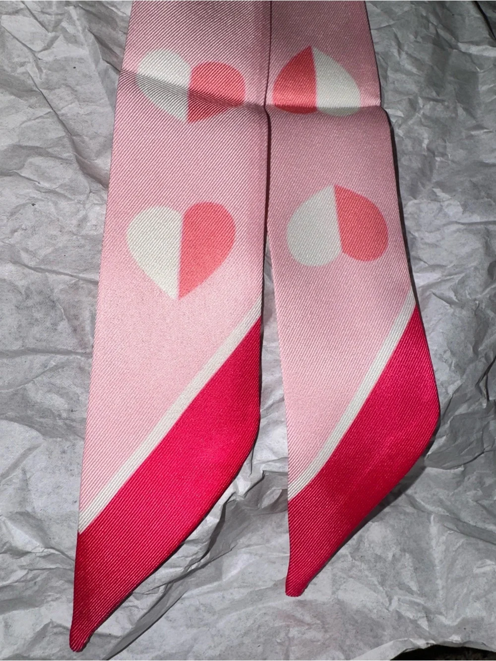 Kate Spade Pink Heart Silk Scarf with Fuchsia Ends - new never used